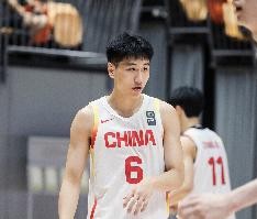 内外开花！崔新泉半场5中4贡献9分 三分2中1